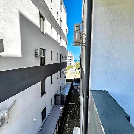 Black Sea - D24 Si Uzina De Pizza Apartment Navodari