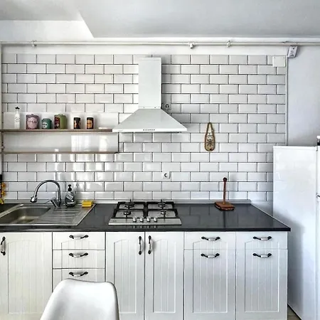 Black Sea - D24 Si Uzina De Pizza Apartment