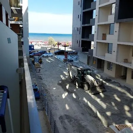 Apartment Black Sea - Remy Navodari