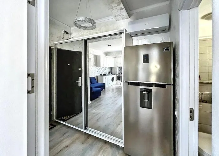 Black Sea - D24 Si Uzina De Pizza