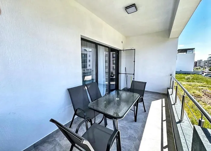 Black Sea - D24 Si Uzina De Pizza شقة *