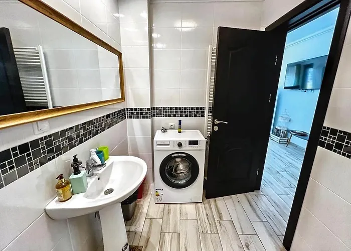 Black Sea - D24 Si Uzina De Pizza *