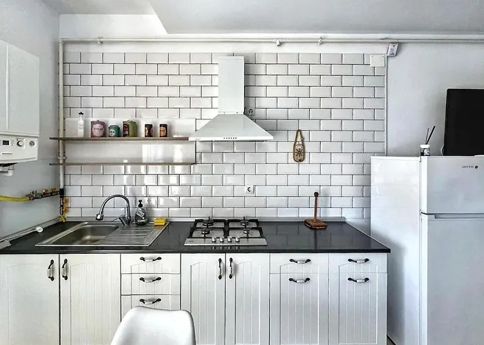 Black Sea - D24 Si Uzina De Pizza شقة